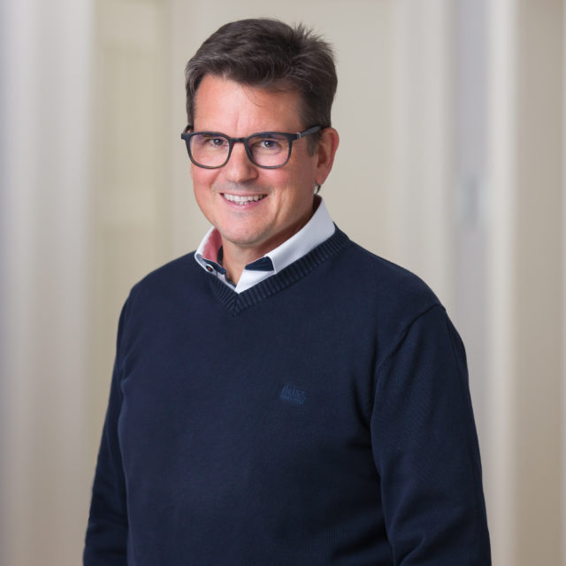 Dr. Alexander Leopold – HR